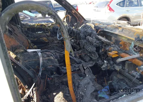 2018 Chevrolet Silverado 1500 2Lt из США, поврежденный, VIN 3GCUKREC9JG341509